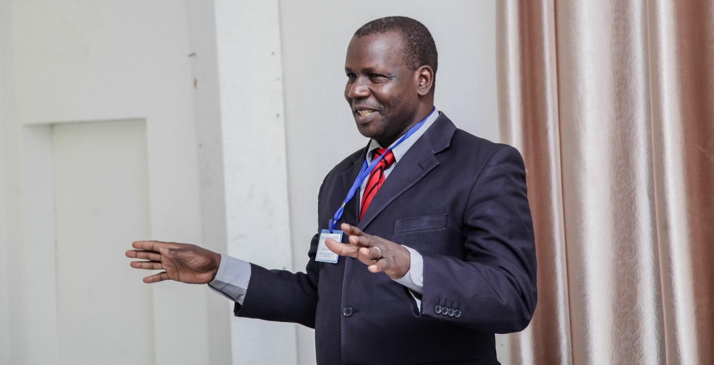 Prof. Mahamadou Diakite giving his keynote presentation